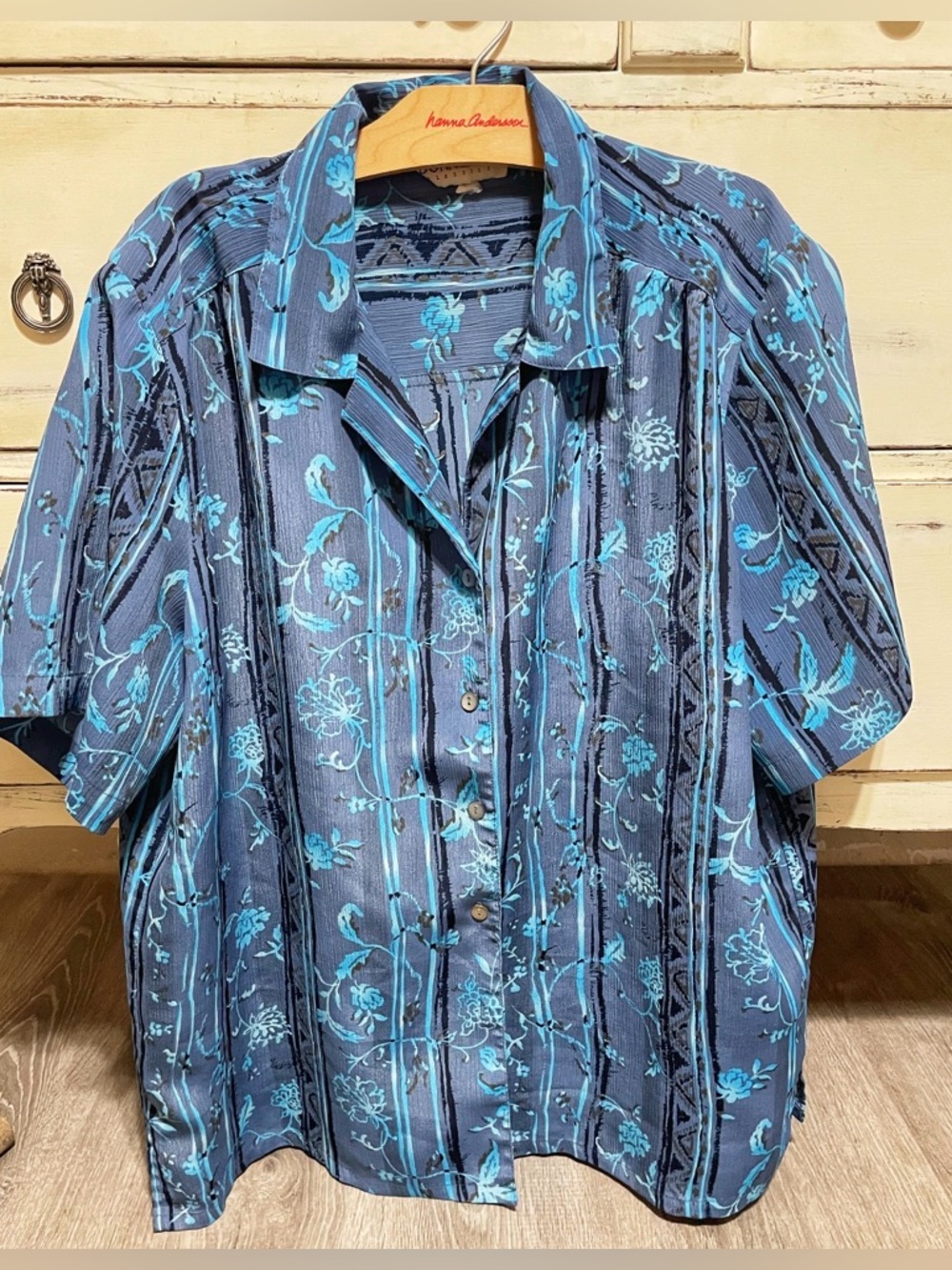Vintage-inspired Donnkenny short- sleeve button up